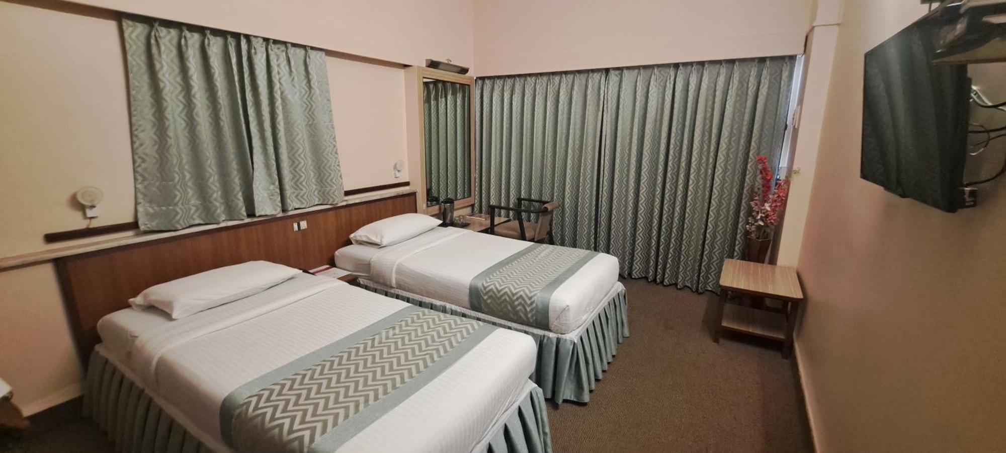 Hotel Swaroop Pune Extérieur photo