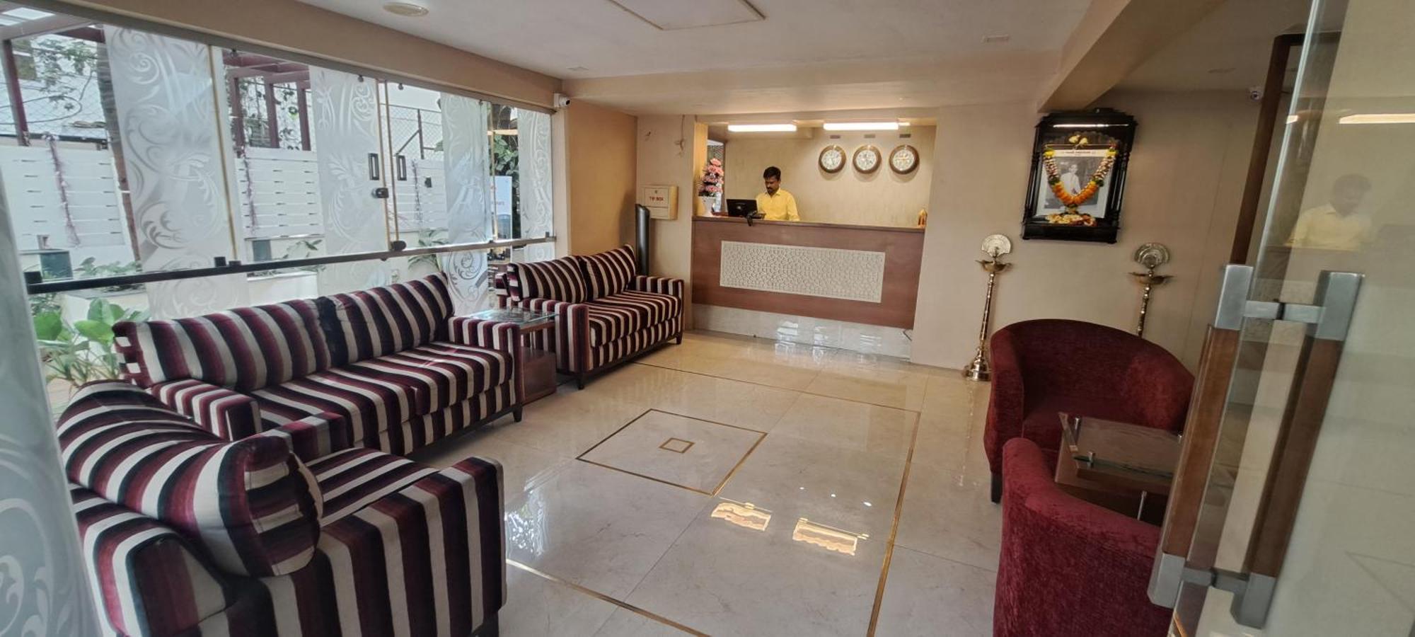Hotel Swaroop Pune Extérieur photo