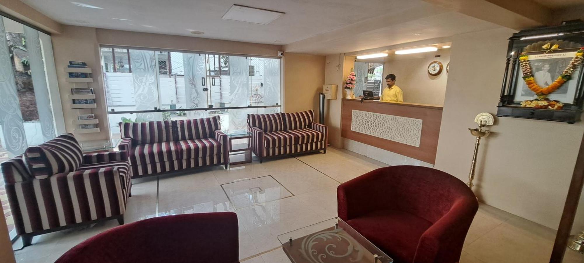 Hotel Swaroop Pune Extérieur photo