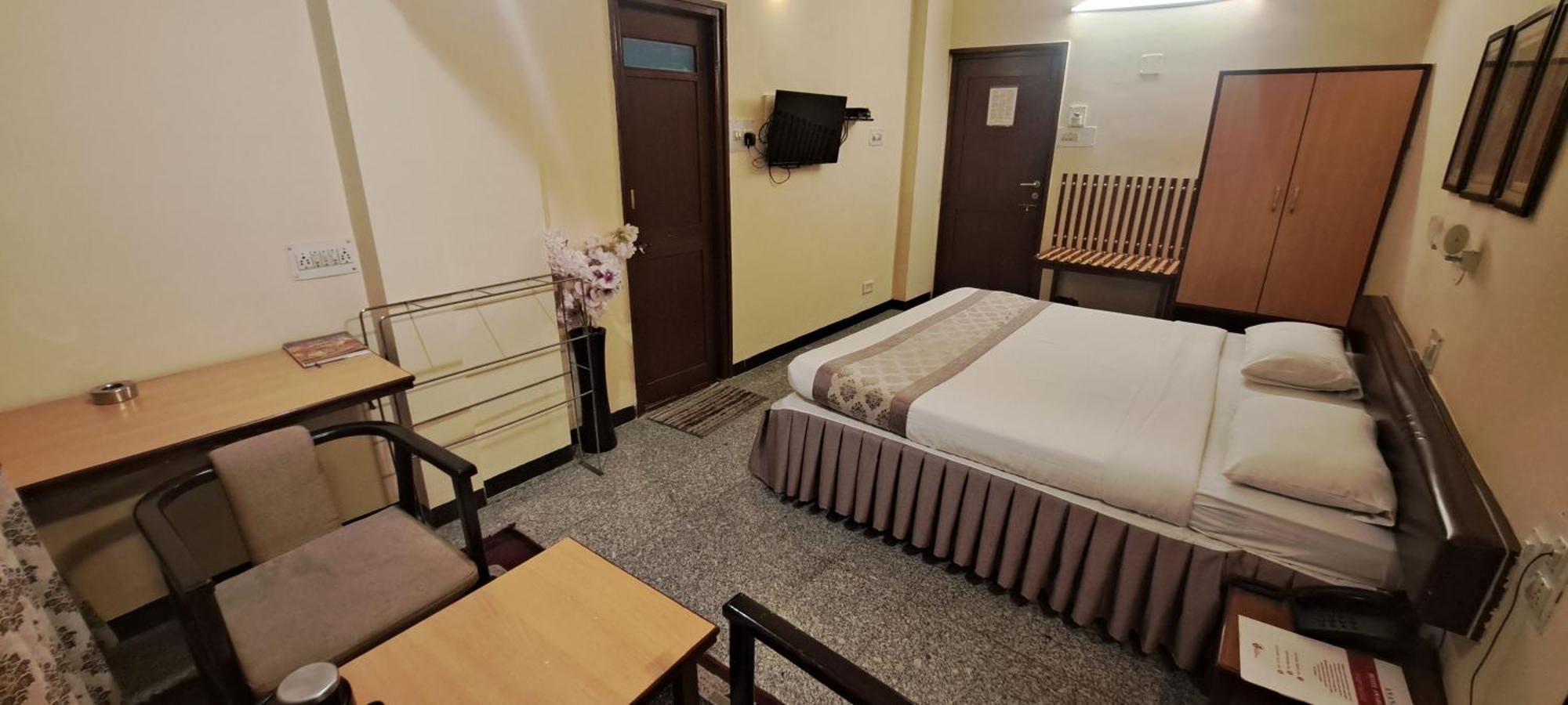 Hotel Swaroop Pune Extérieur photo