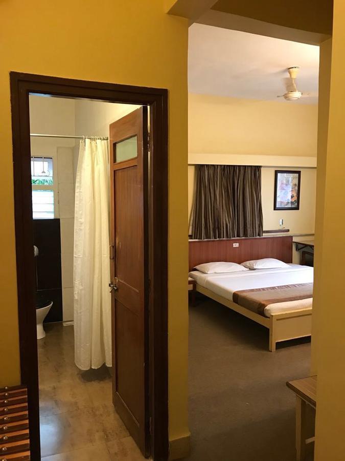 Hotel Swaroop Pune Extérieur photo