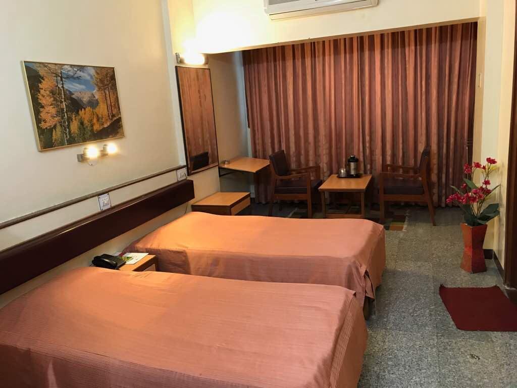 Hotel Swaroop Pune Extérieur photo