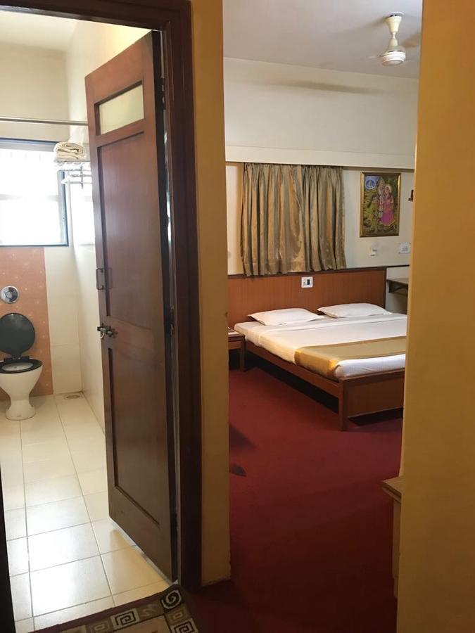Hotel Swaroop Pune Extérieur photo