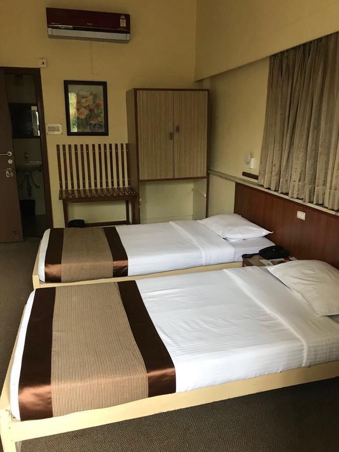 Hotel Swaroop Pune Extérieur photo