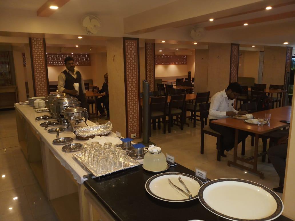 Hotel Swaroop Pune Extérieur photo
